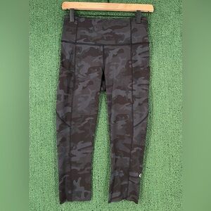 Lululemon Fast and Free Tight II 19” Black & Grey Camouflage Leggings Women’s 6
